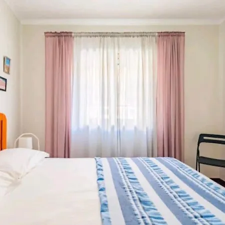 Apartamento Ferrel Daire *